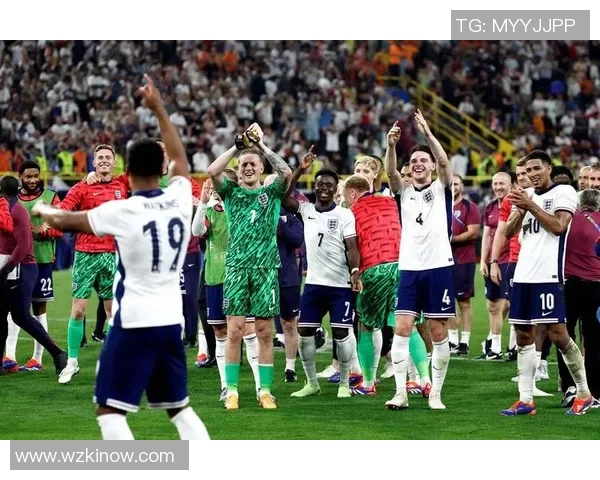 英国足球队迎战国际明星队精彩对决引发全球关注与热议 英国足球队迎战国际明星队精彩对决引发全球关注与热议