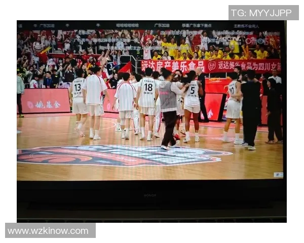 赵岩昊的篮球之路与成长故事解析从青涩少年到职业球员的蜕变历程