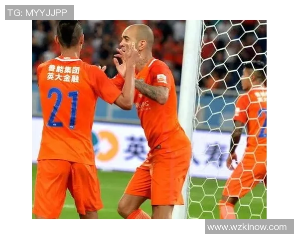 鲁能力帆激战在即海报展现激情对决与球队精神风貌